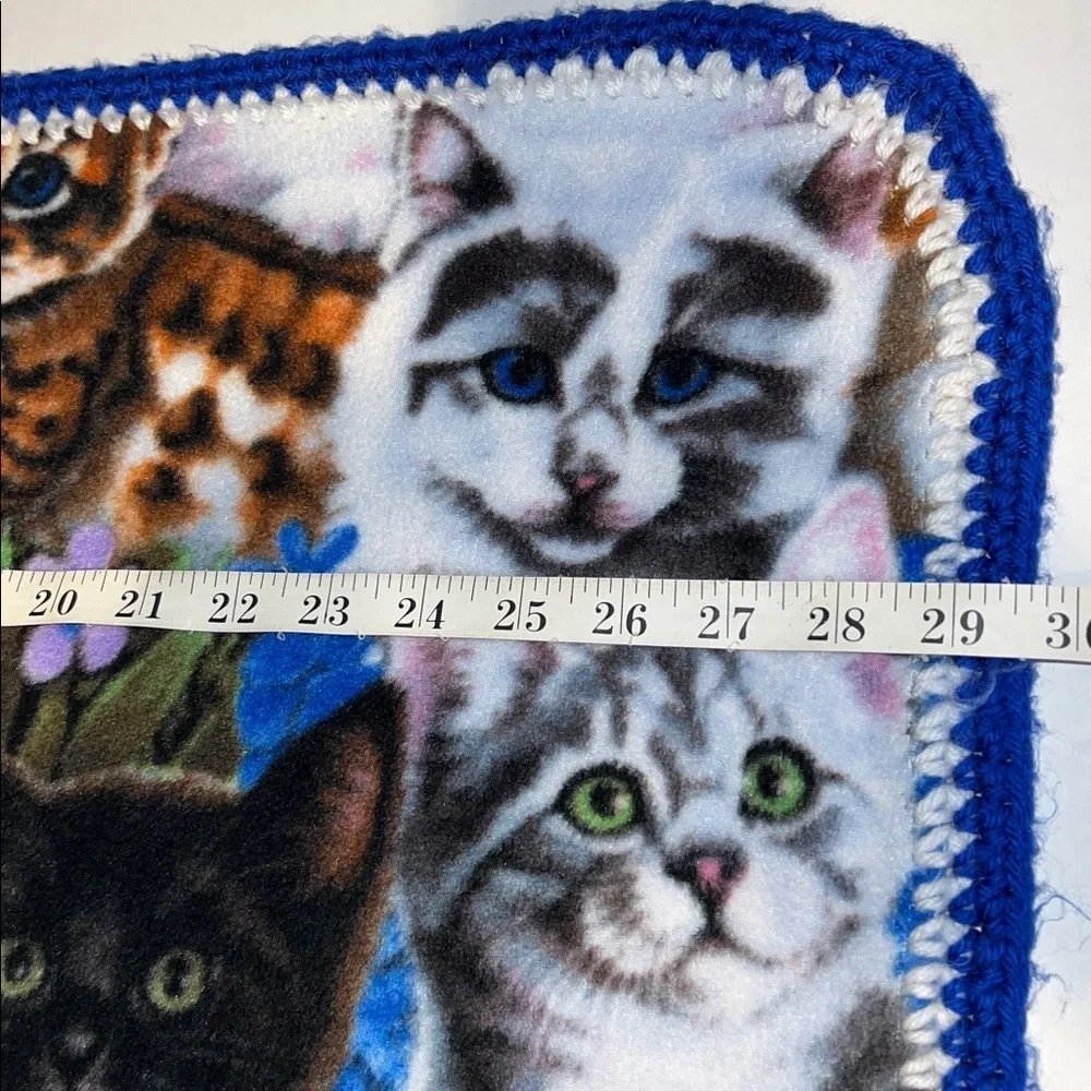 Vintage Colorful Fleeced Cat Print Blanket Approximately 30X55